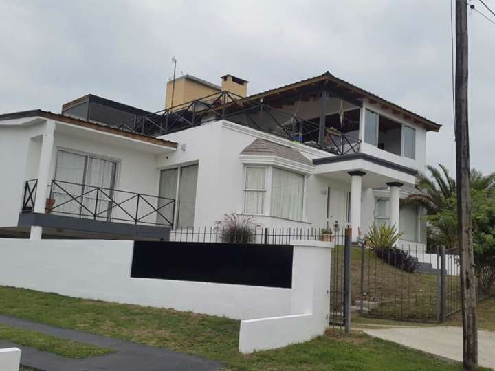 Casa en venta en Rabindranath Tagore, Villa Carlos Paz