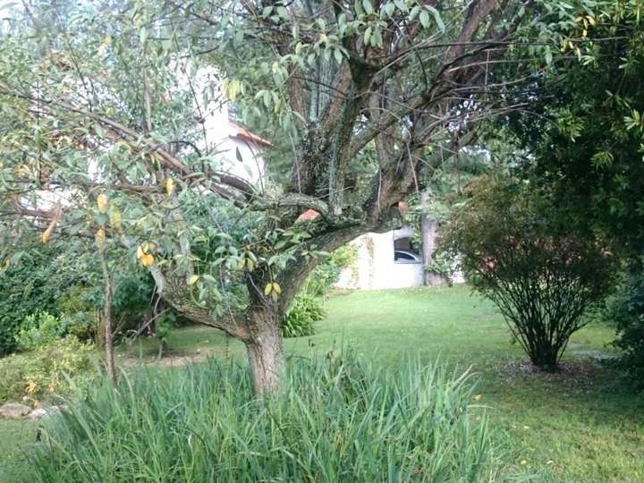 Casa adosada en venta en Tandil, Francisco Álvarez