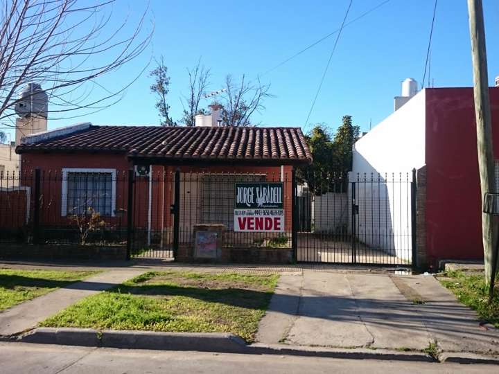 Casa en venta en Buchardo, 3082, Villa Luzuriaga