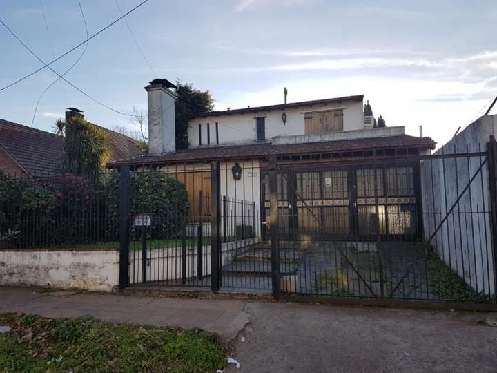 Casa en venta en Luis Braille, Bella Vista