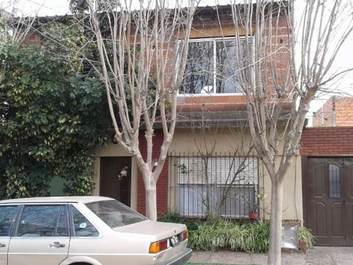 Casa en venta en Cura Brochero, 1362, Buenos Aires
