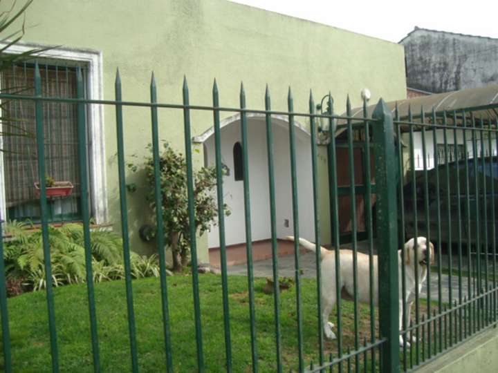 Casa en venta en Intendente C. Amenedo, 297, Burzaco
