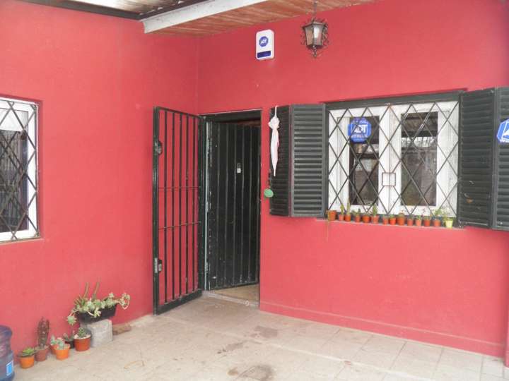 Casa en venta en Henri Bregui, Longchamps