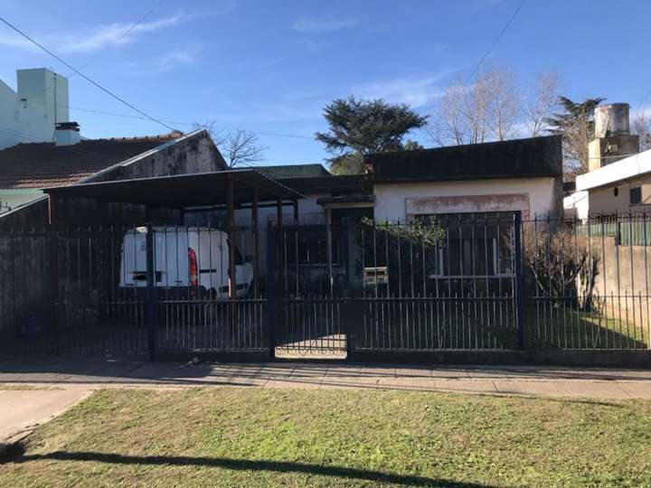 Casa en venta en Reverendo Padre Arellano, Buenos Aires
