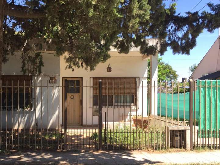 Casa en venta en Caaguazú, Buenos Aires