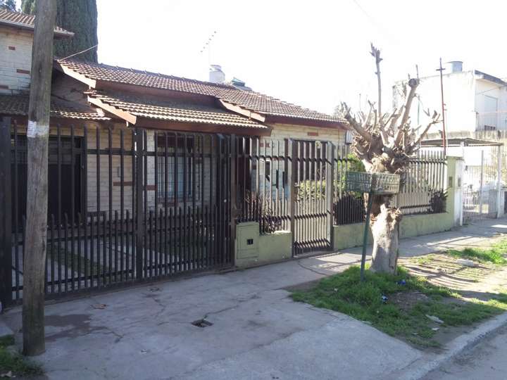 Casa adosada en venta en Lourdes, Los Polvorines