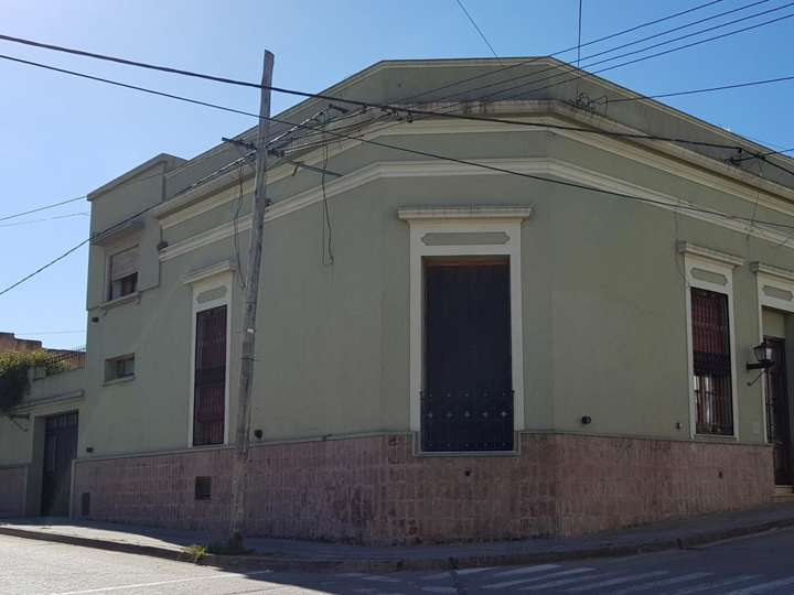 Casa en venta en Sarmiento, 352, Victoria