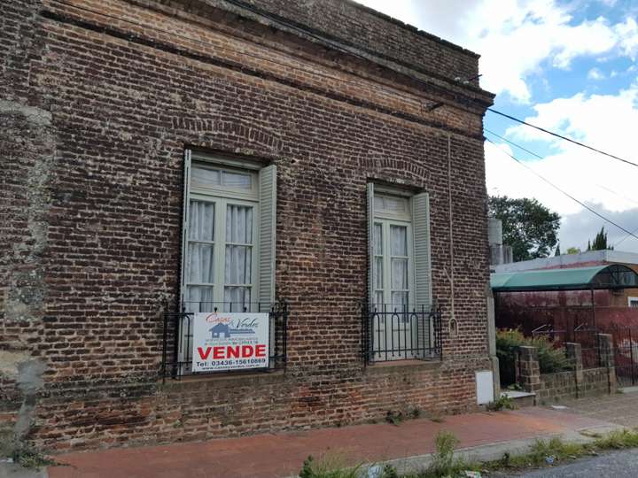 Casa en venta en Junín, 682, Victoria