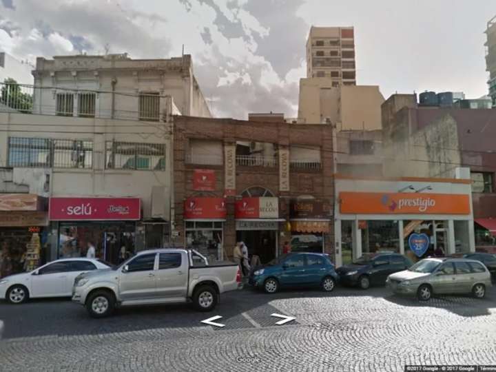 Comercial / Tienda en alquiler en Avenida Triunvirato, 4484, Ciudad Autónoma de Buenos Aires