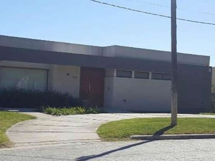 Casa en venta en Amancay, 698, Buenos Aires