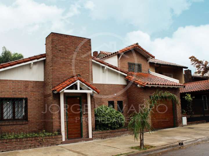 Casa en venta en Aristóbulo del Valle, 887, Buenos Aires