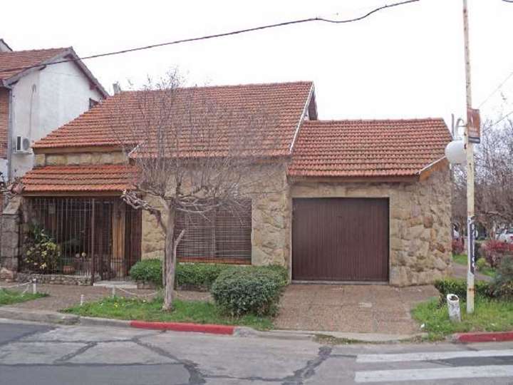 Casa en venta en Las Flores, 800, Haedo