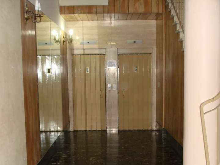 Departamento en venta en Avenida Rivadavia, 7041, Ciudad Autónoma de Buenos Aires