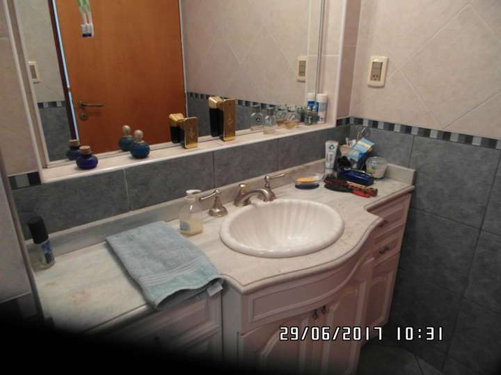 Casa en venta en Bahía Blanca, 3301, Ciudad Autónoma de Buenos Aires