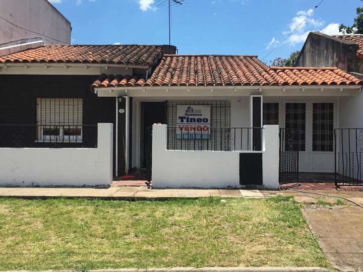 Casa en venta en La Roche, 1800, Buenos Aires