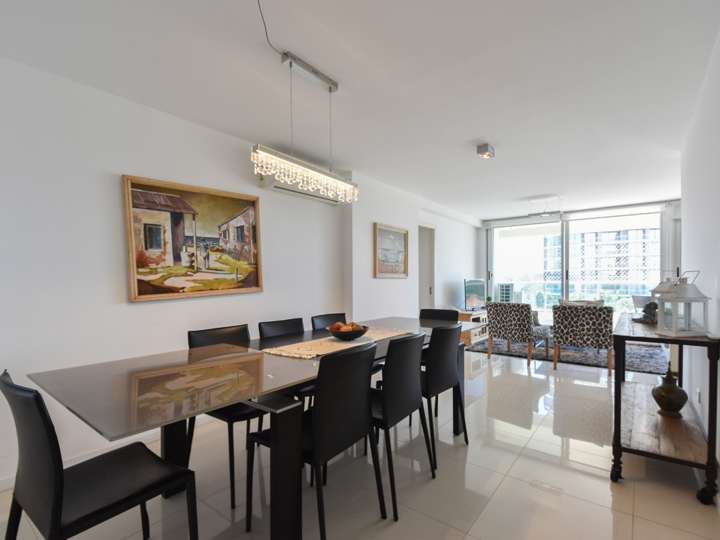 Apartamento en venta en Avenida Franklin Delano Roosevelt, Punta Del Este