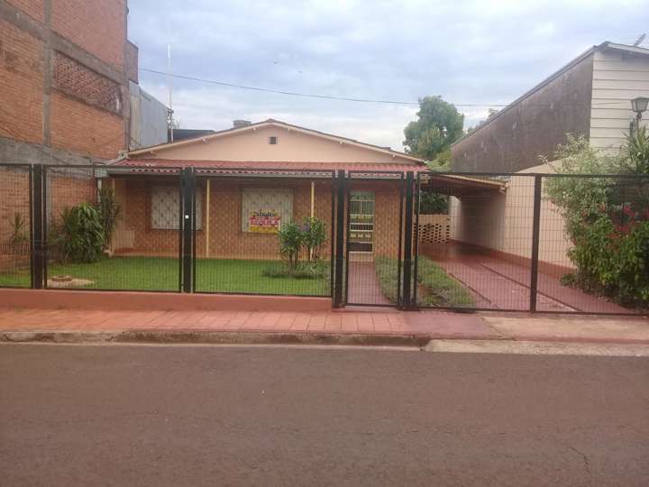 Casa en alquiler en Alvar Nuñez, 220, Leandro N. Alem