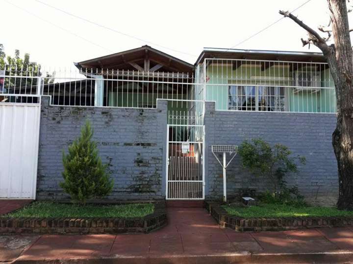 Casa en venta en Leandro N. Alem
