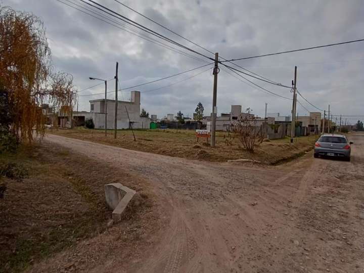 Terreno en venta en Esquivel, 2801, Roldán