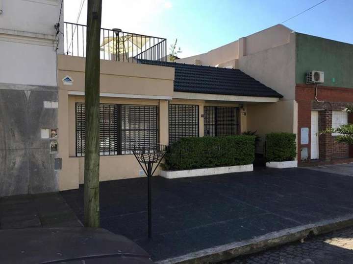 Casa en venta en Moliere, 1961, Ciudad Autónoma de Buenos Aires
