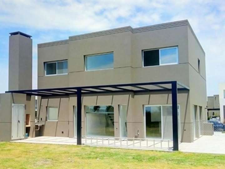 Casa en venta en Avenida de los Olivos, Benavídez