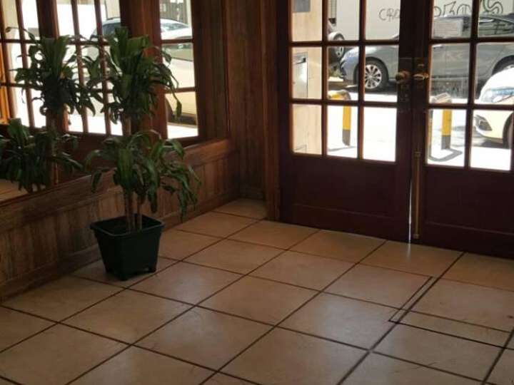 Cochera en venta en Simón Bolívar, 390, Pilar