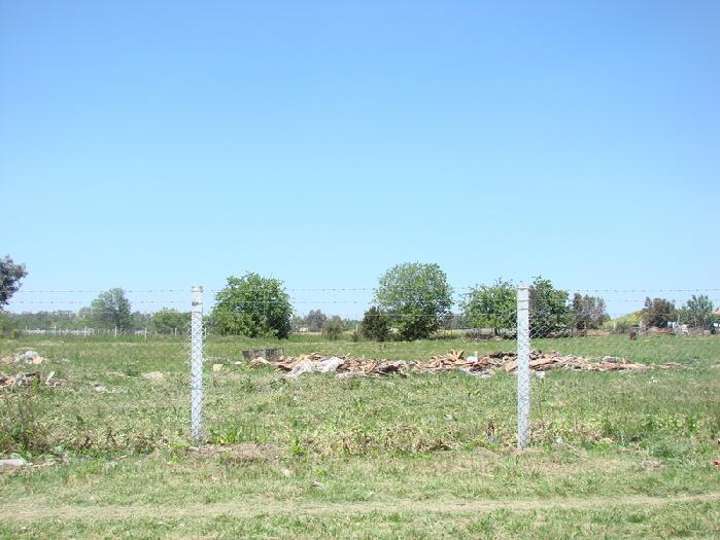 Terreno en venta en Avenida Fructuoso Díaz, Garín