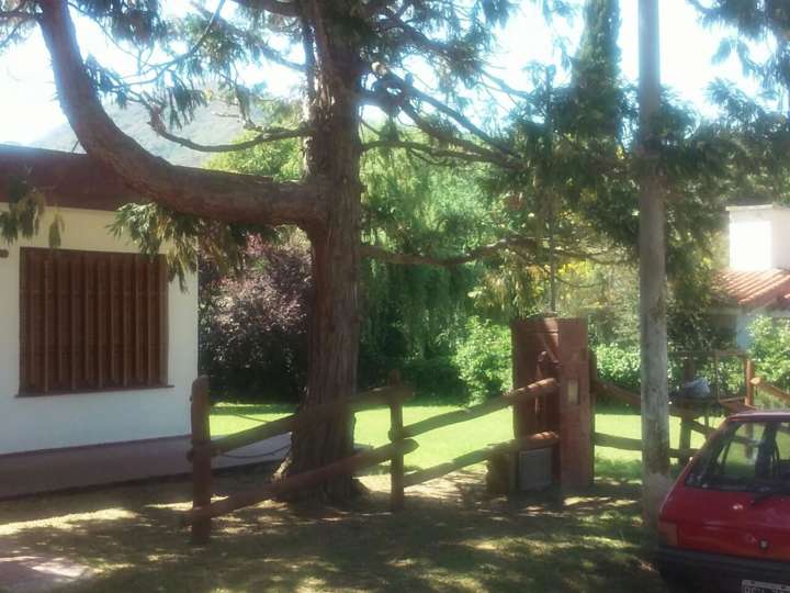 Casa en venta en Berna, 101, Villa Carlos Paz