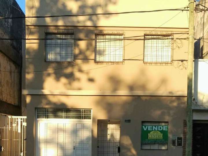 Casa en venta en 69 - Esmeralda, Villa Ballester