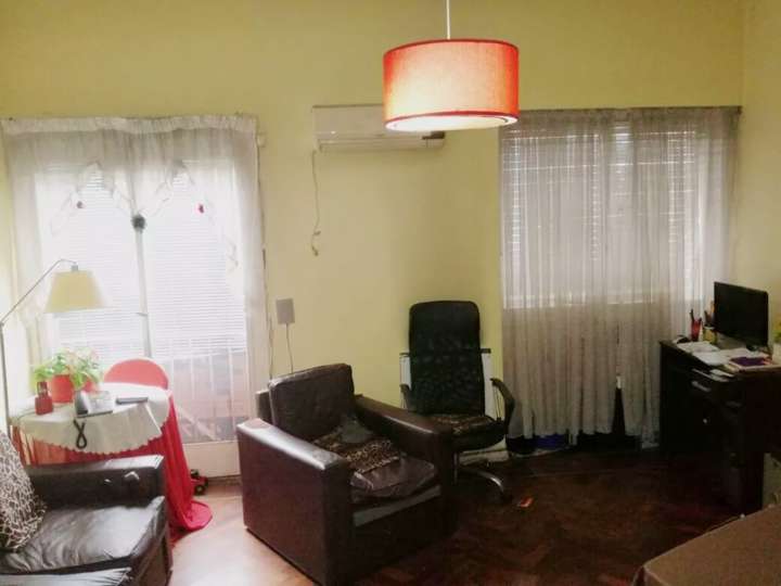Departamento en venta en Carlos Calvo, 2294, Ciudad Autónoma de Buenos Aires