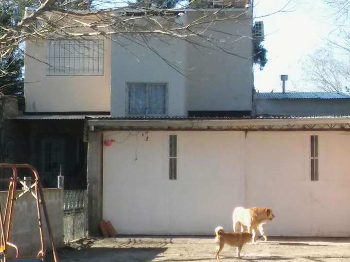 Casa en venta en Uruguay, 432, Libertad