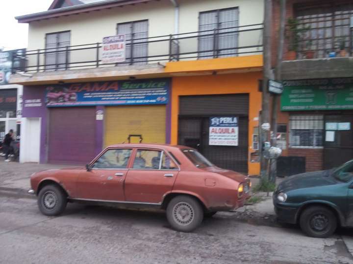 Comercial / Tienda en alquiler en Avenida Eva Duarte de Perón, Grand Bourg