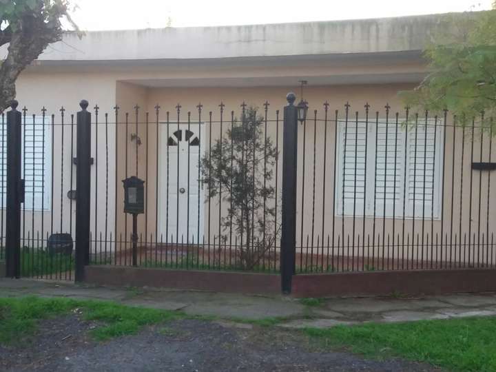 Casa en venta en Gauchos de Guemes, Villa Udaondo