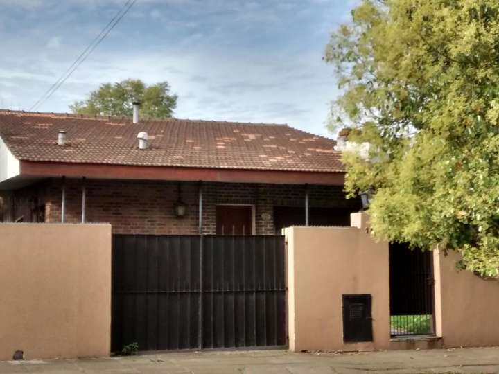 Casa en venta en Farías, Buenos Aires