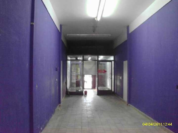 Comercial / Tienda en venta en Avenida Intendente Esteban Crovara, Buenos Aires