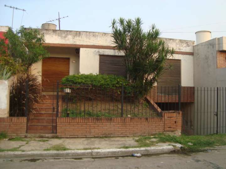 Casa en venta en Pichincha, 921, Temperley