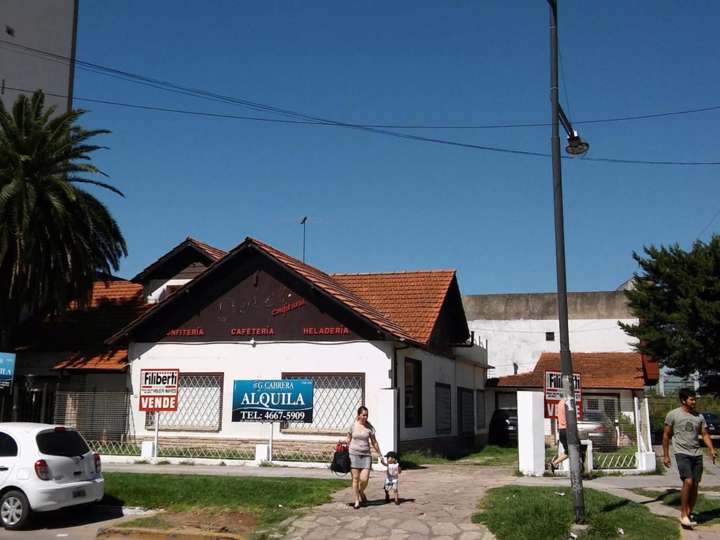 Casa en venta en Domingo Faustino Sarmiento, Buenos Aires