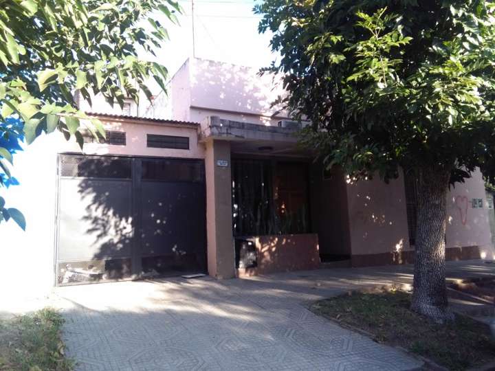 Casa en venta en Las Heras, Muñiz