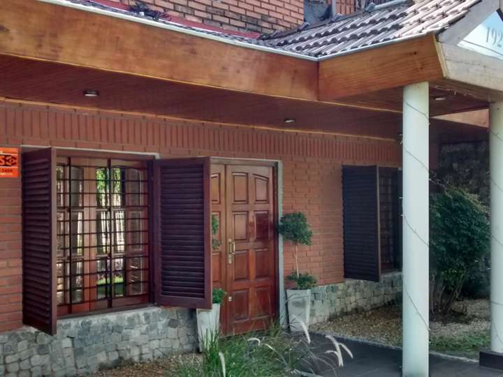 Casa en venta en Coronel Pringles, Buenos Aires