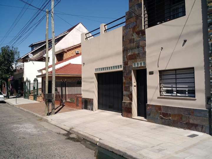 Casa en venta en Alfredo L. Palacios, 2761, Valentín Alsina