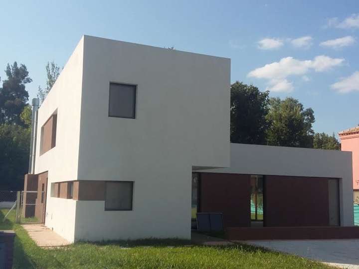 Casa en venta en Saravi, Buenos Aires