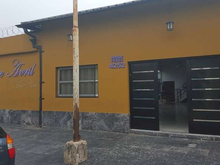 Comercial / Tienda en venta en Roque Pérez, 4238, Buenos Aires