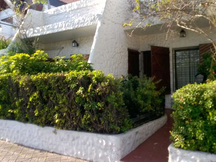 Casa en venta en Rosetti, Muñiz