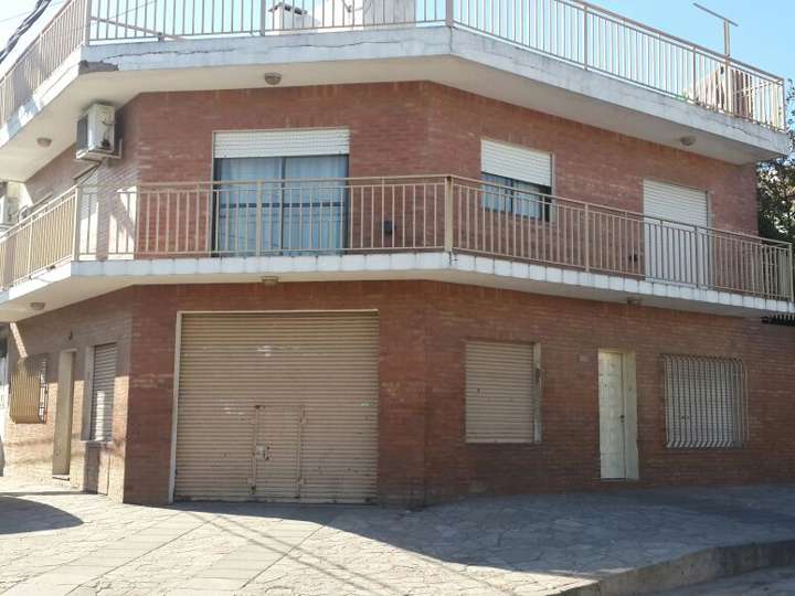 Casa en venta en Cerrito, 4701, La Tablada