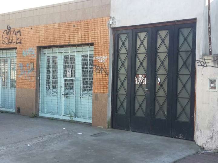 Comercial / Tienda en venta en Avenida Hipólito Yrigoyen, 139, Buenos Aires