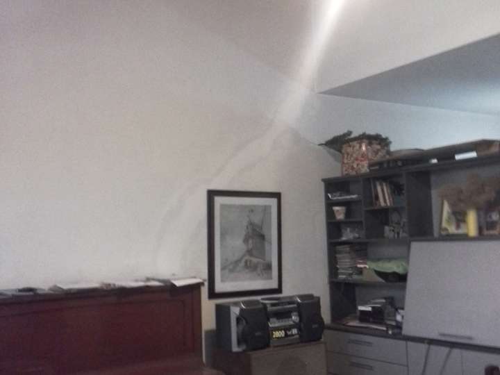 Casa en venta en Yapeyú, 102, Villa Sarmiento