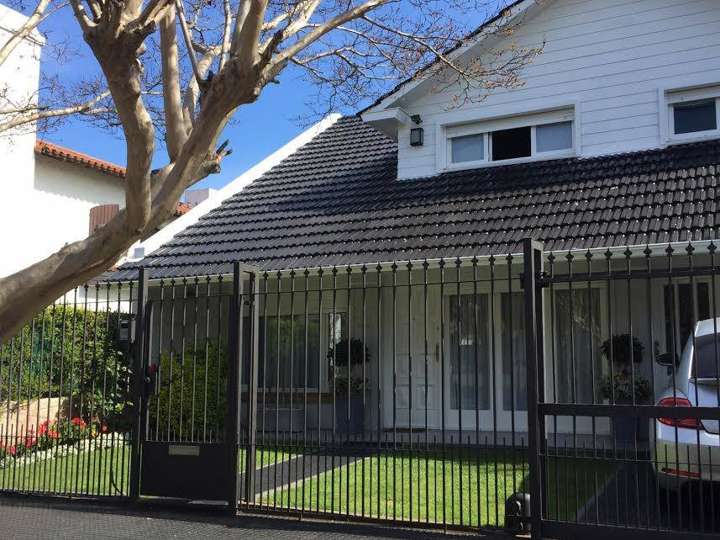 Casa en venta en Almafuerte, 2328, Buenos Aires