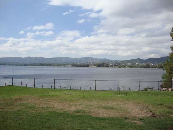 Casa en venta en Avenida 9 de Julio, 417, Villa Carlos Paz