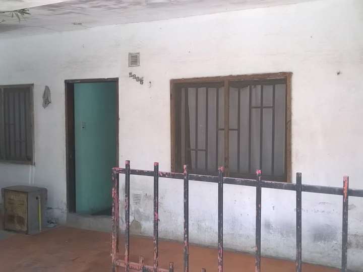 Casa en venta en Crisologo Larralde, Santa Fe