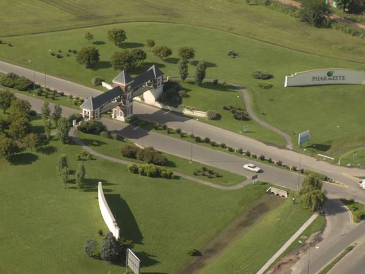 Terreno en venta en Andrés Chazarreta, Buenos Aires